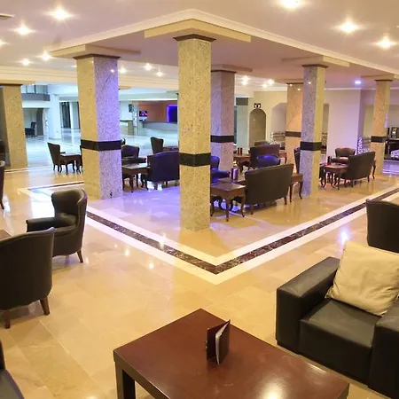 Vista Hill מלון 4*